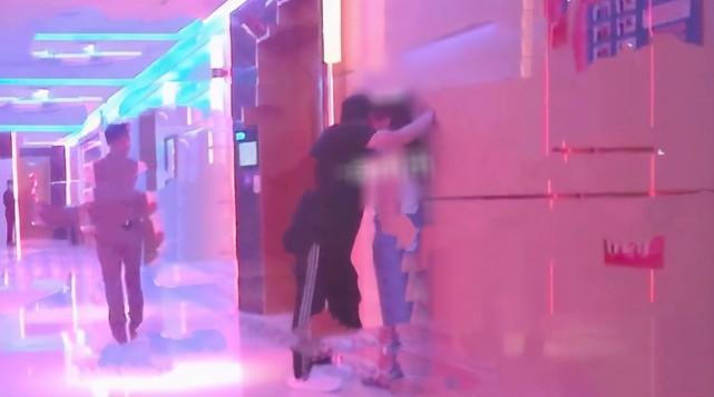 結(jié)婚紀(jì)念日送老婆多少朵玫瑰花_送紀(jì)念玫瑰老婆結(jié)婚花束怎么寫_結(jié)婚紀(jì)念日送玫瑰花